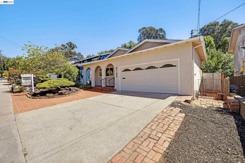 5195 Camino Alta Mira Castro Valley CA 94546
