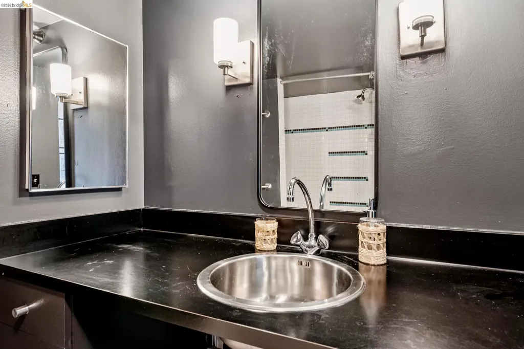 247 4th Street Oakland CA 94607