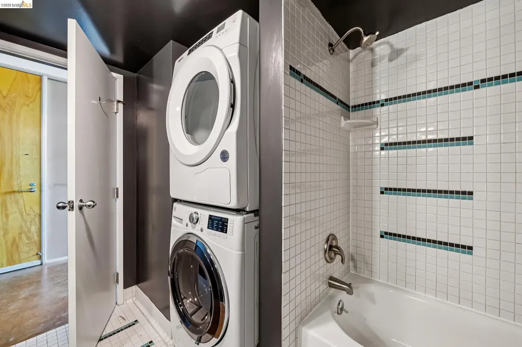247 4th Street Oakland CA 94607
