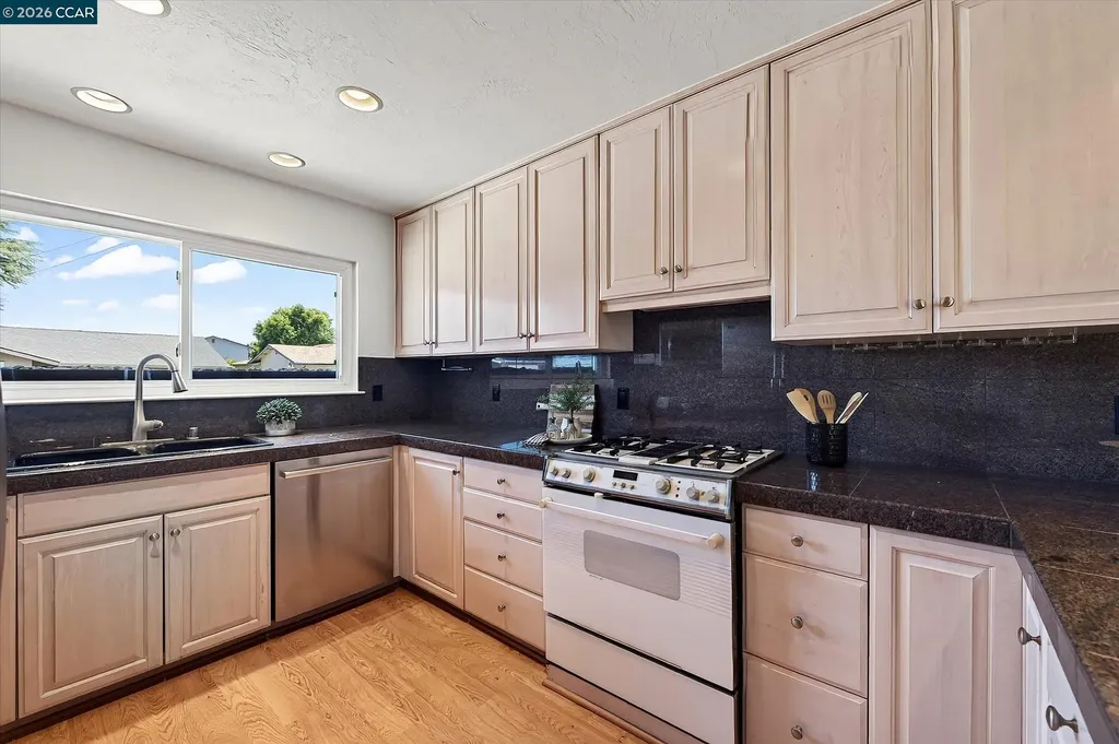 7030 Corinth Dublin CA 94568
