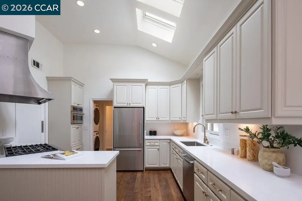 187 Moraga Way Orinda CA 94563