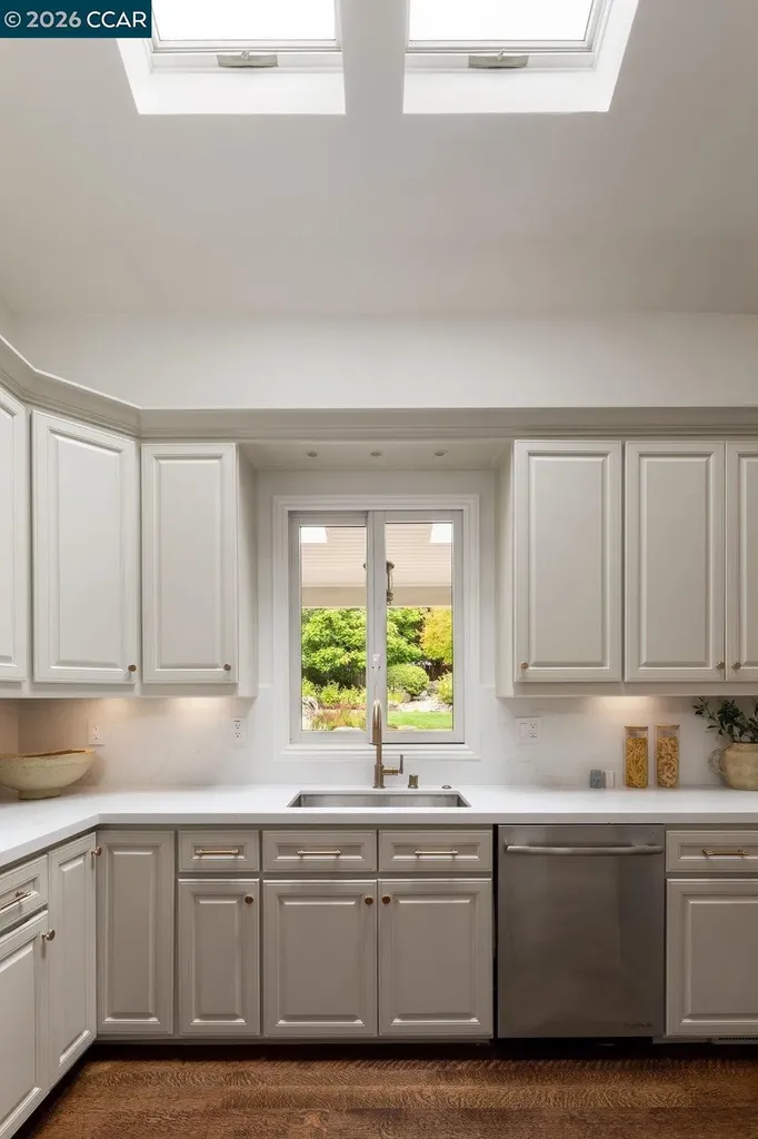 187 Moraga Way Orinda CA 94563