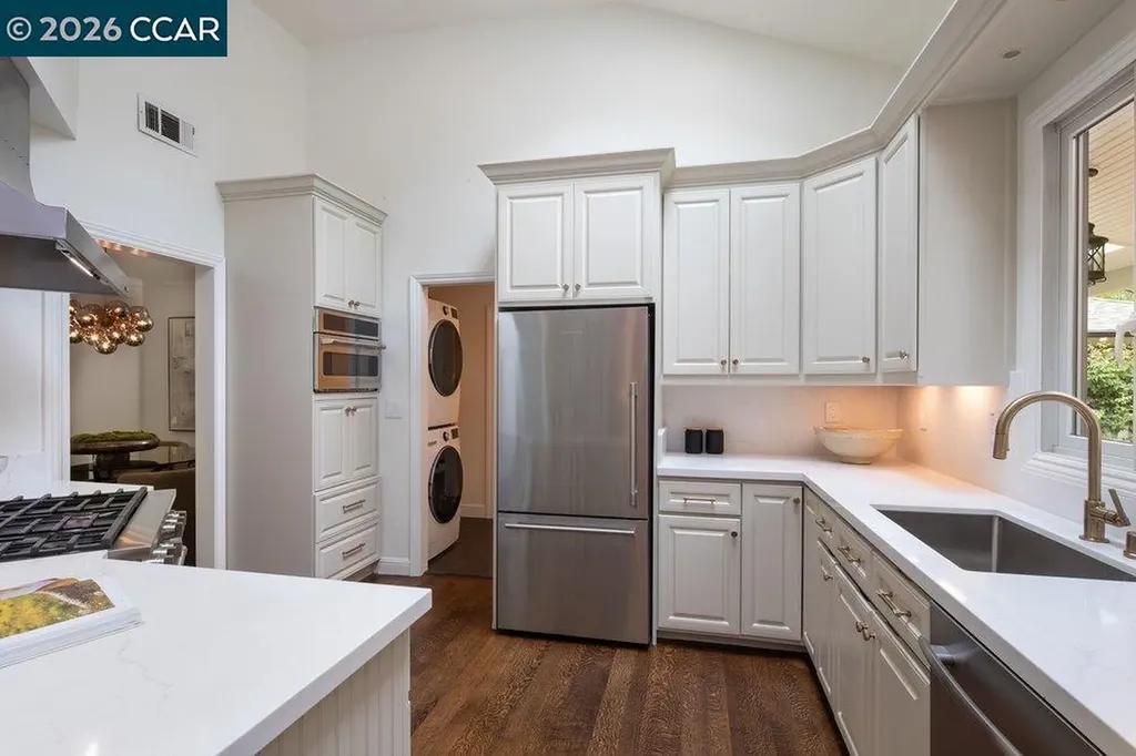 187 Moraga Way Orinda CA 94563