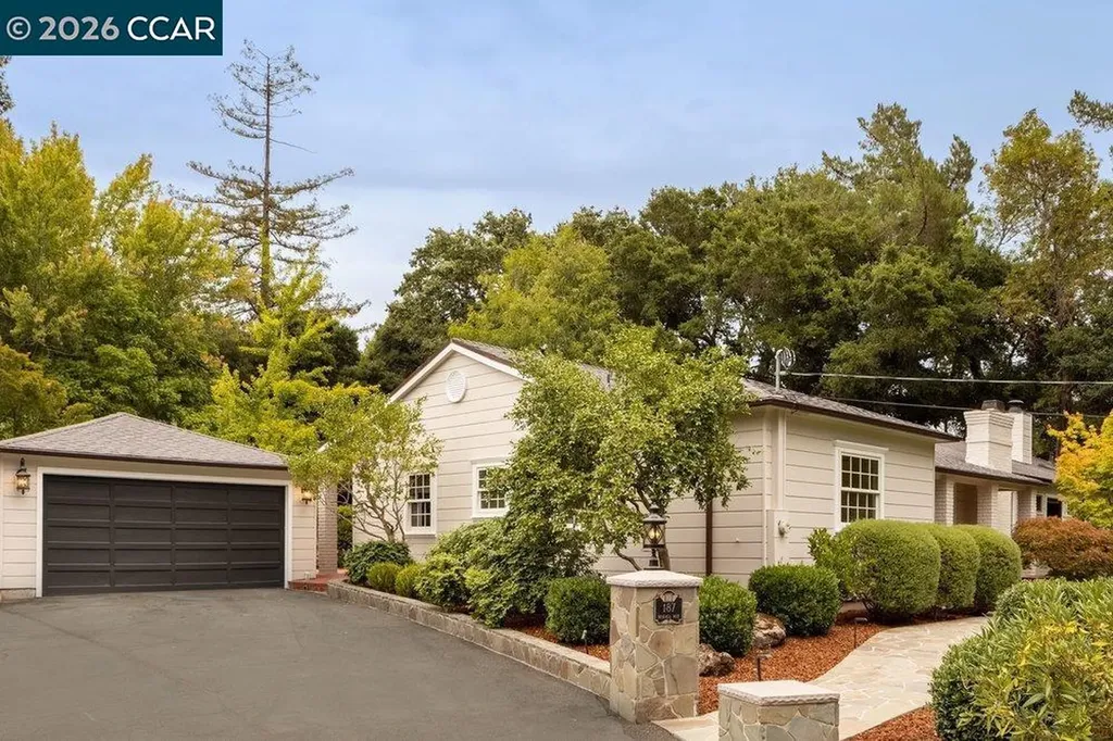 187 Moraga Way Orinda CA 94563