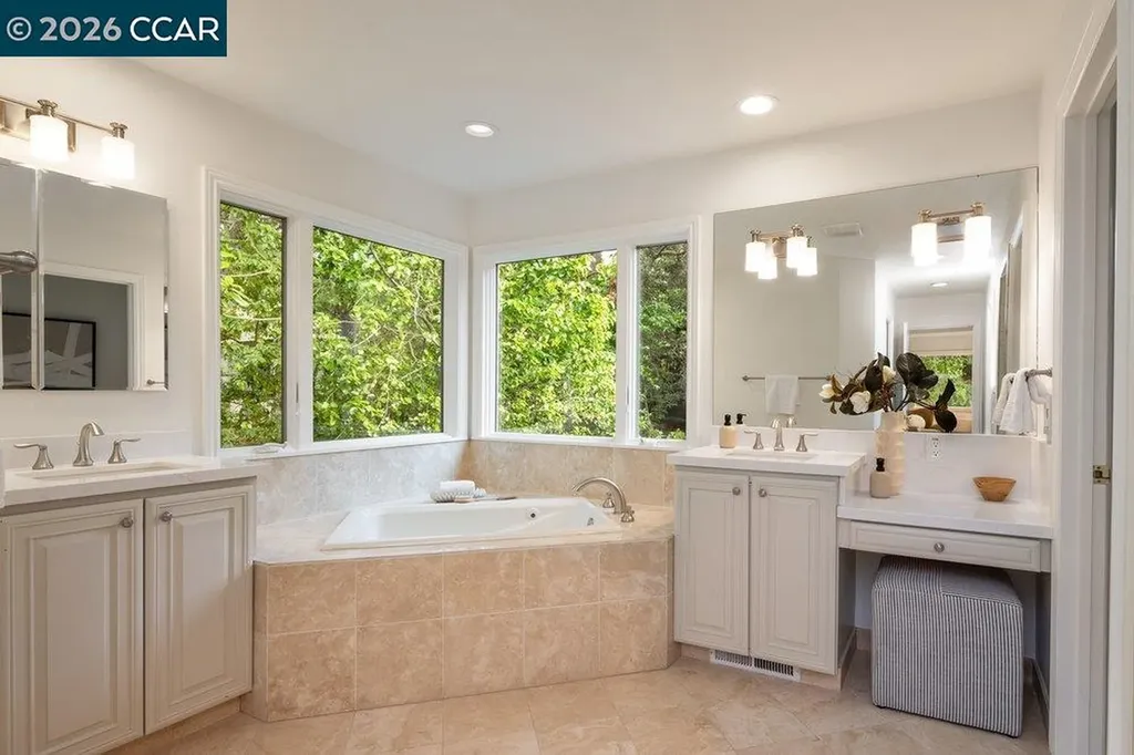 187 Moraga Way Orinda CA 94563