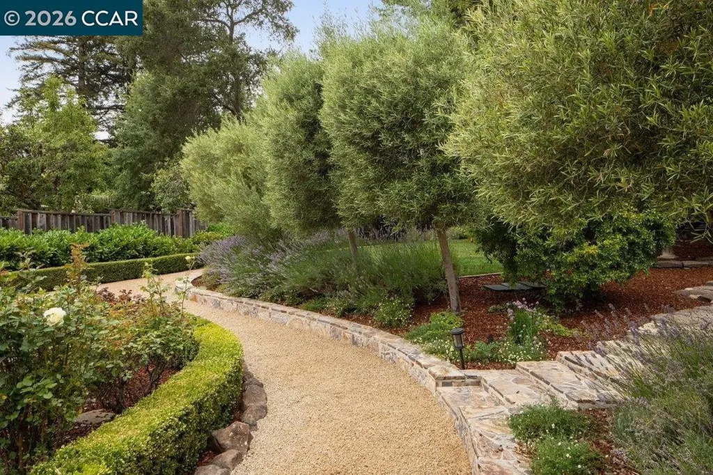 187 Moraga Way Orinda CA 94563