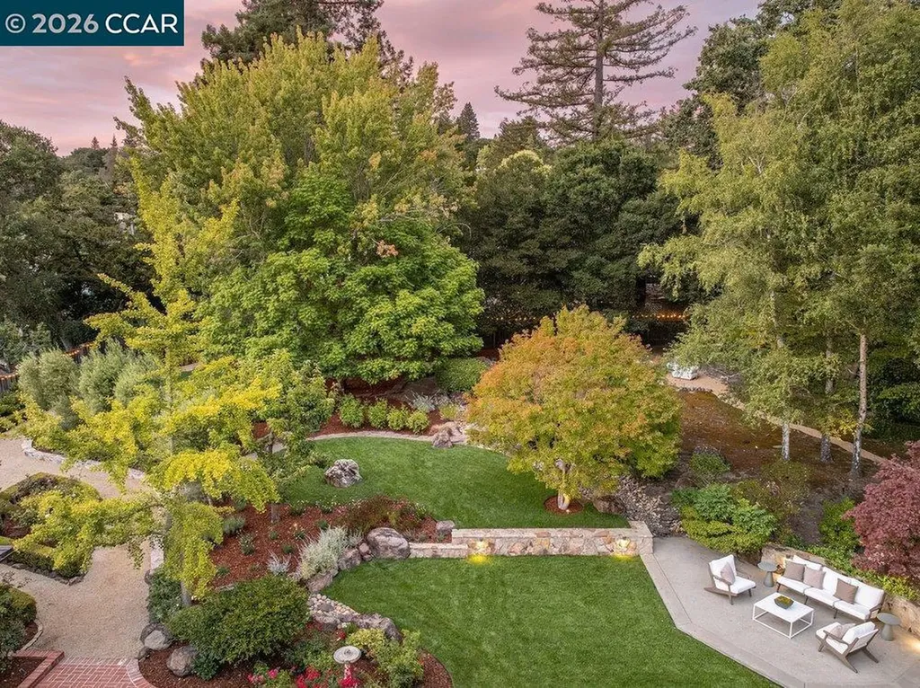 187 Moraga Way Orinda CA 94563