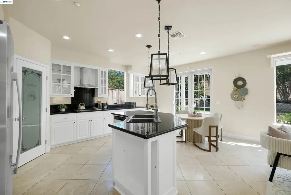 35578 Rockland Court Fremont CA 94536