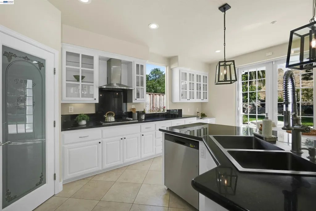 35578 Rockland Court Fremont CA 94536
