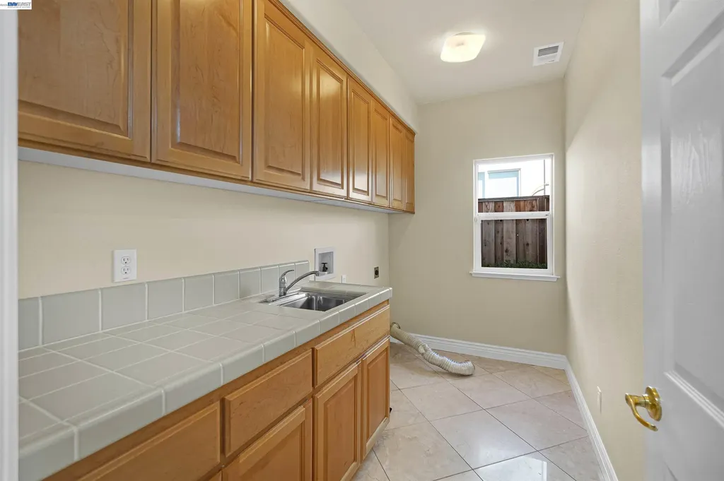 35578 Rockland Court Fremont CA 94536