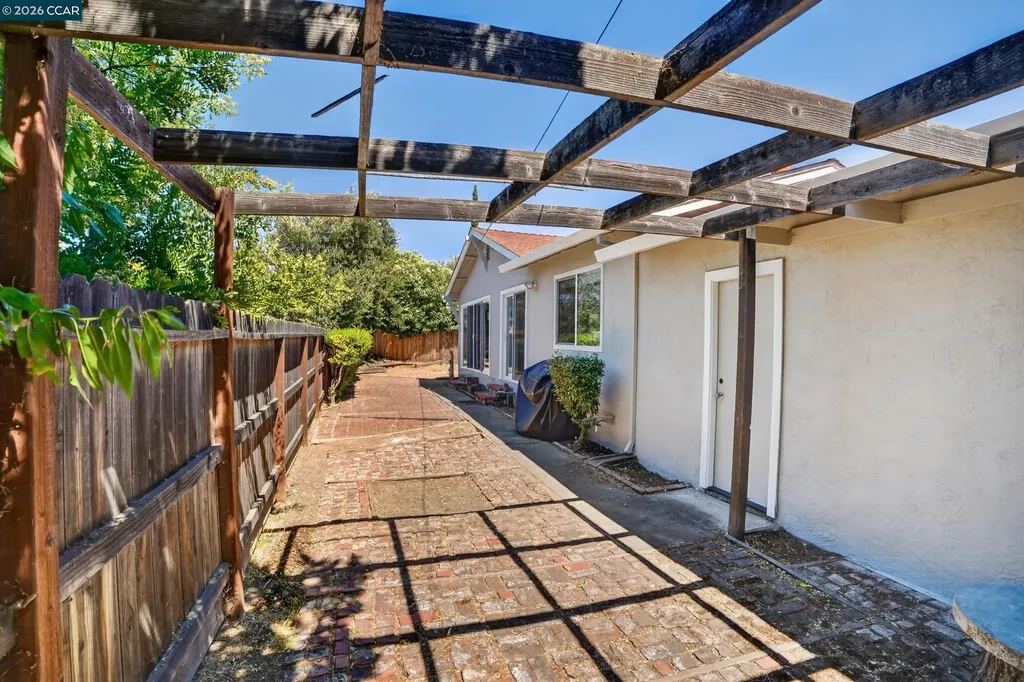 4249 Ridge Drive Pittsburg CA 94565