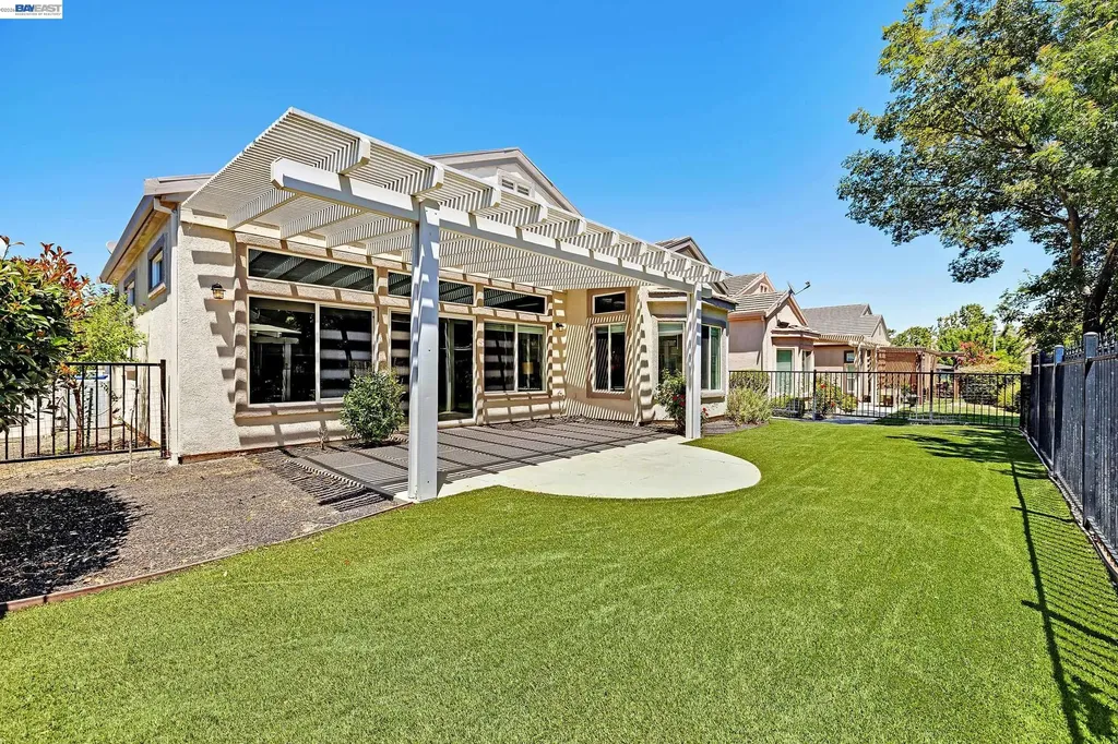 1586 Imperial Way Brentwood CA 94513