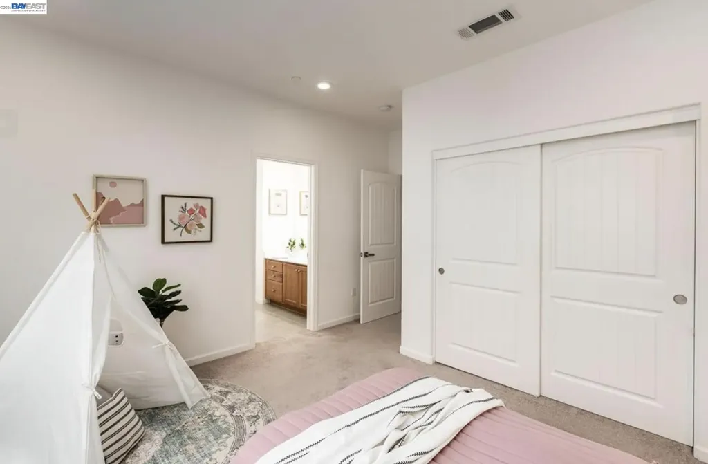 203 Burbank Street Hayward CA 94541