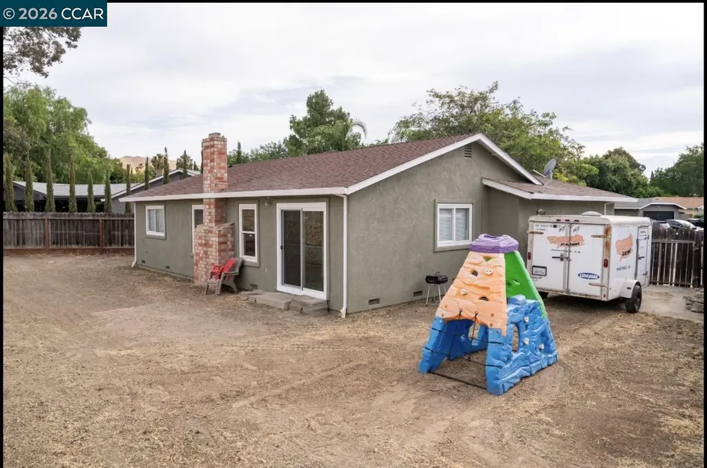 2135 Apricot Court Pittsburg CA 94565