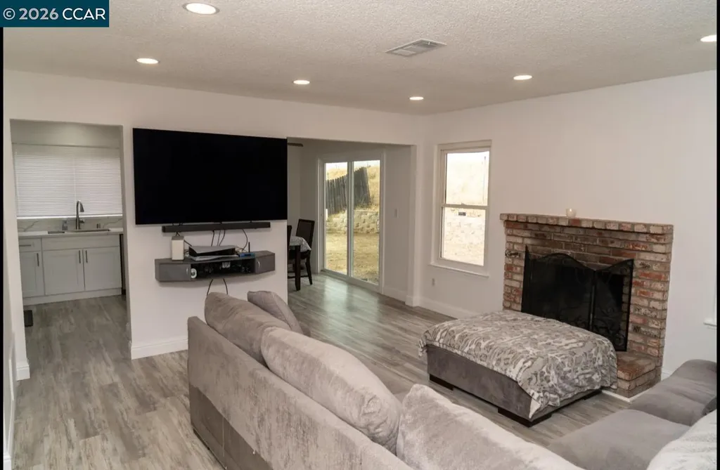 2135 Apricot Court Pittsburg CA 94565