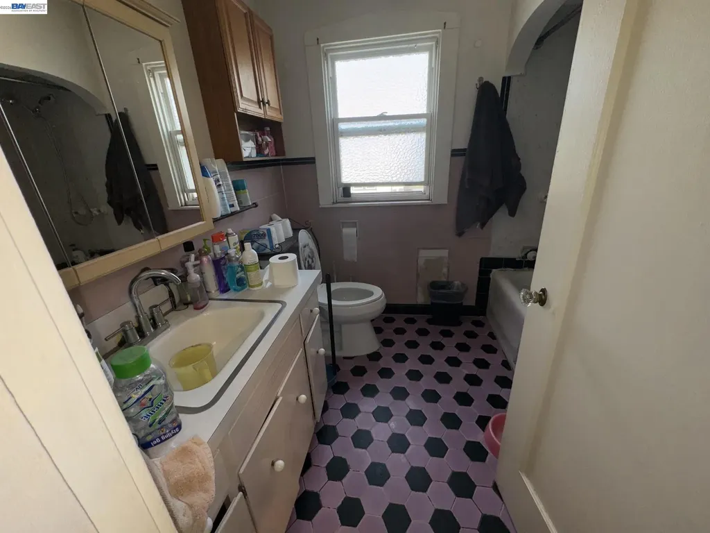 20940 Montgomery Avenue Hayward CA 94541