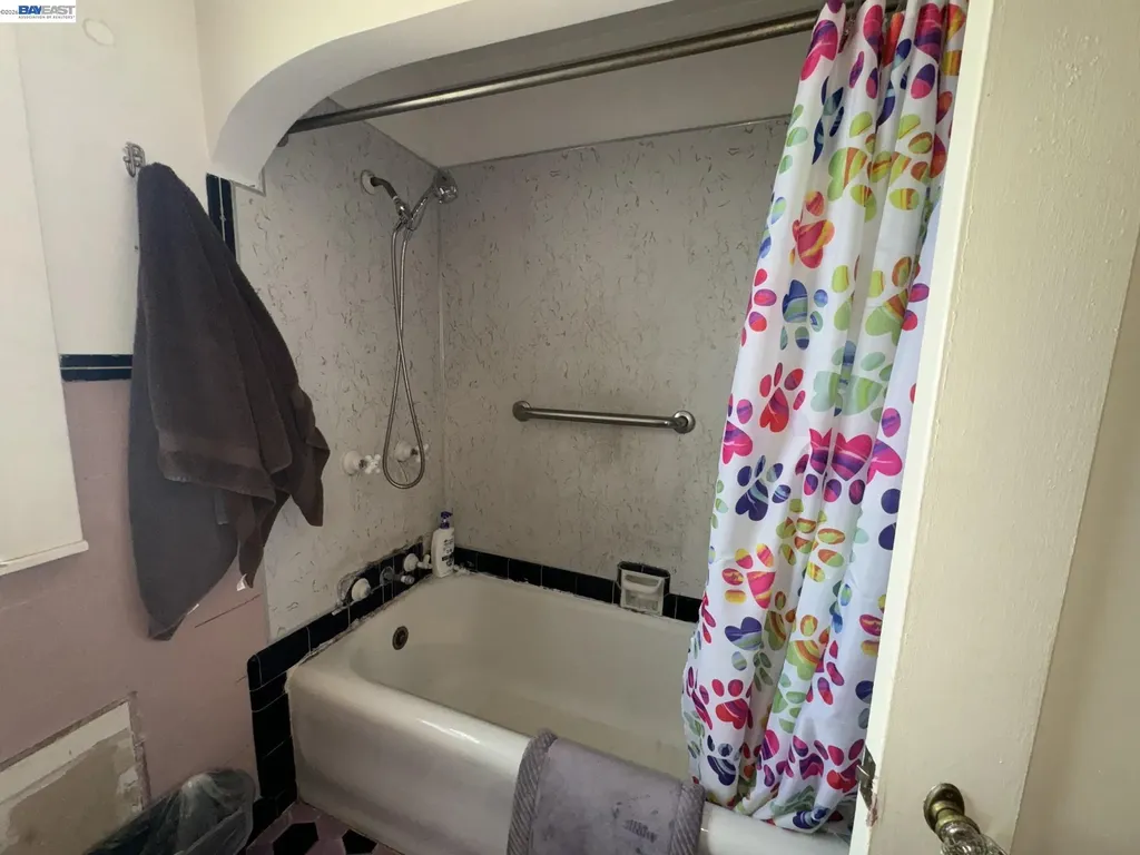 20940 Montgomery Avenue Hayward CA 94541