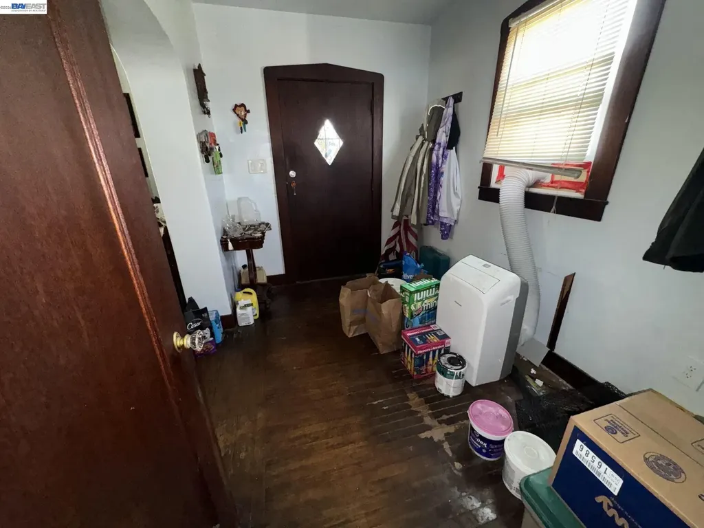 20940 Montgomery Avenue Hayward CA 94541