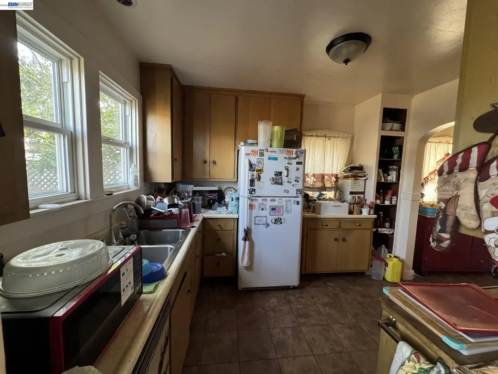 20940 Montgomery Avenue Hayward CA 94541