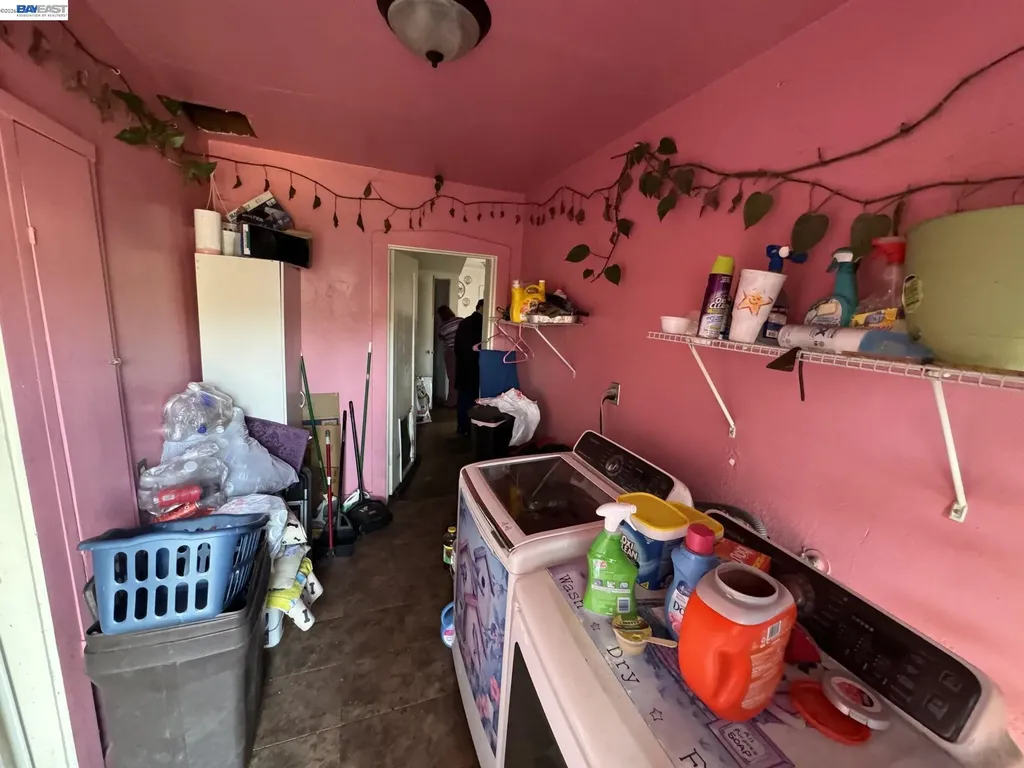 20940 Montgomery Avenue Hayward CA 94541