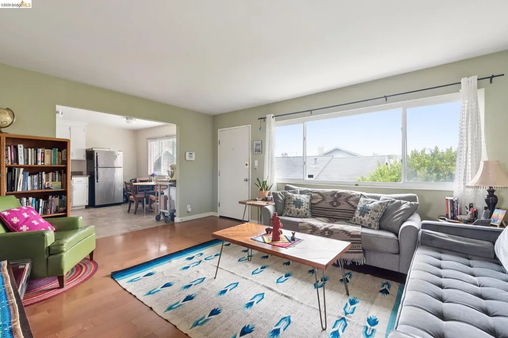 3054 Bona Street Oakland CA 94601