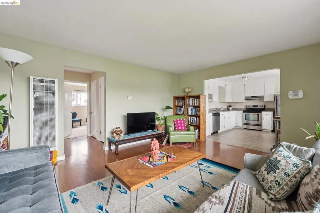 3054 Bona Street Oakland CA 94601