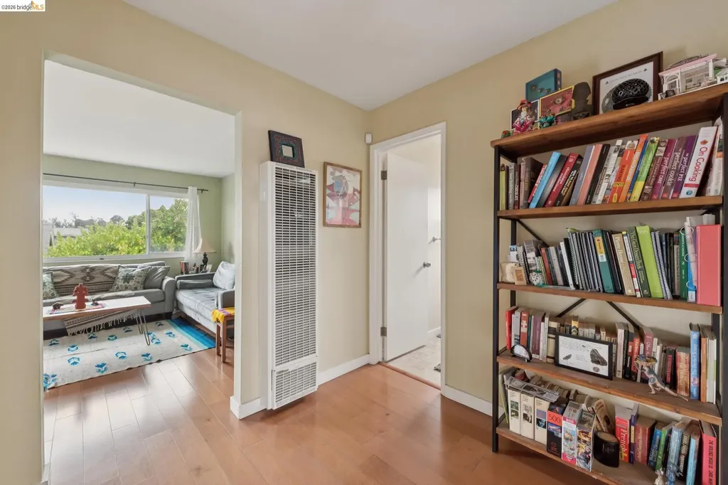 3054 Bona Street Oakland CA 94601