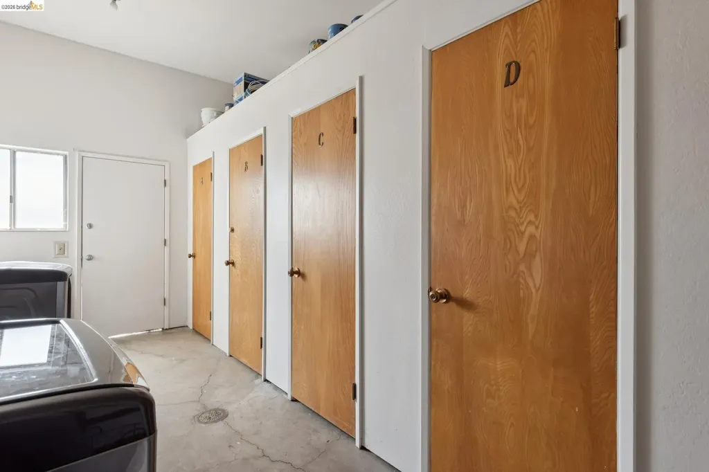 3054 Bona Street Oakland CA 94601