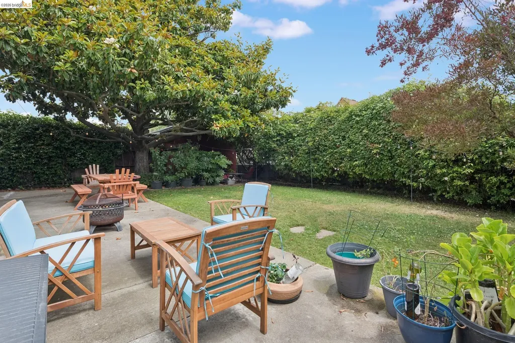 3054 Bona Street Oakland CA 94601