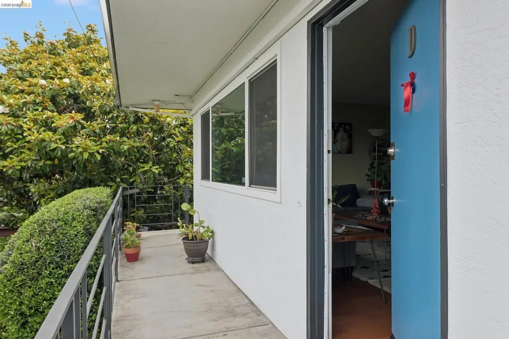 3054 Bona Street Oakland CA 94601
