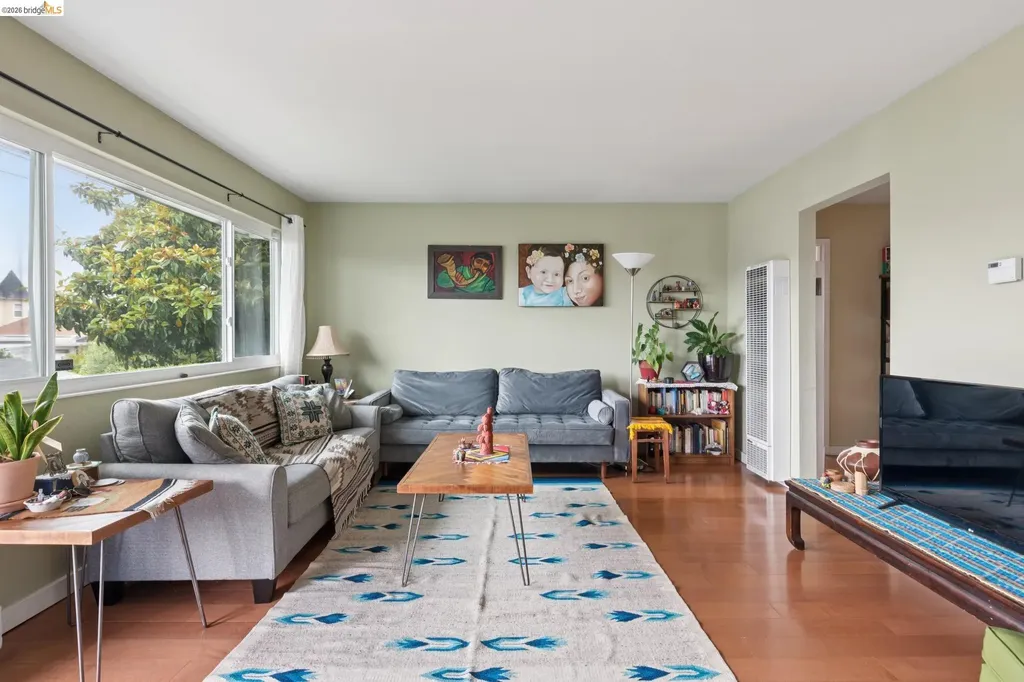 3054 Bona Street Oakland CA 94601