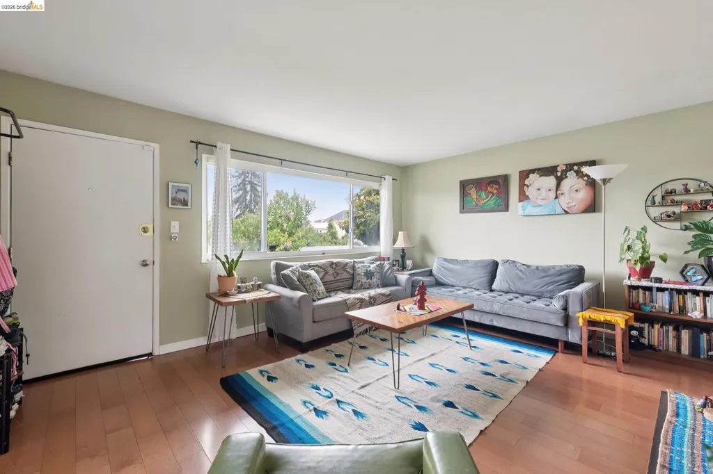 3054 Bona Street Oakland CA 94601
