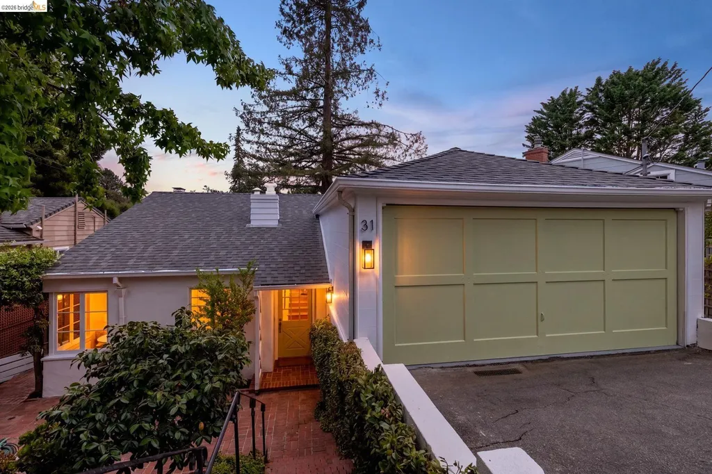 31 Harbord Court Oakland CA 94618