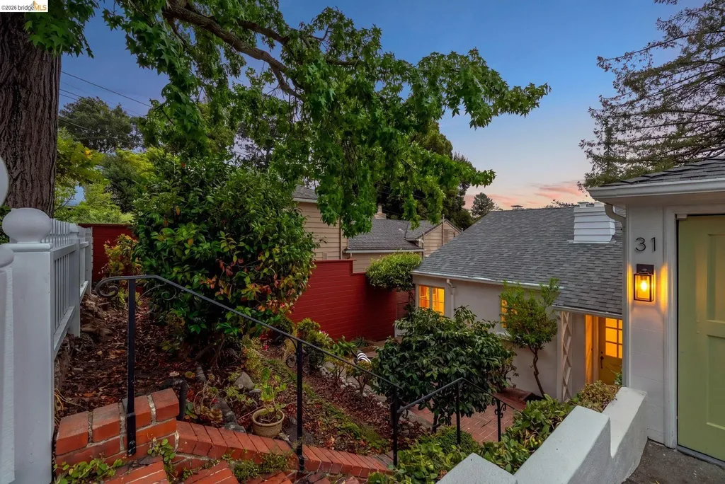 31 Harbord Court Oakland CA 94618