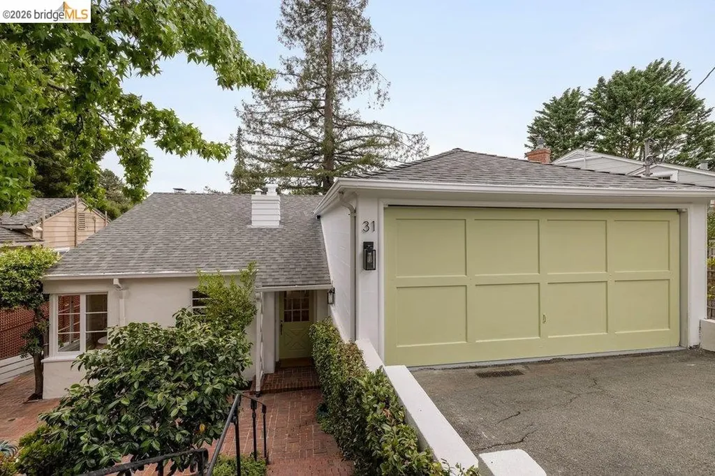 31 Harbord Court Oakland CA 94618