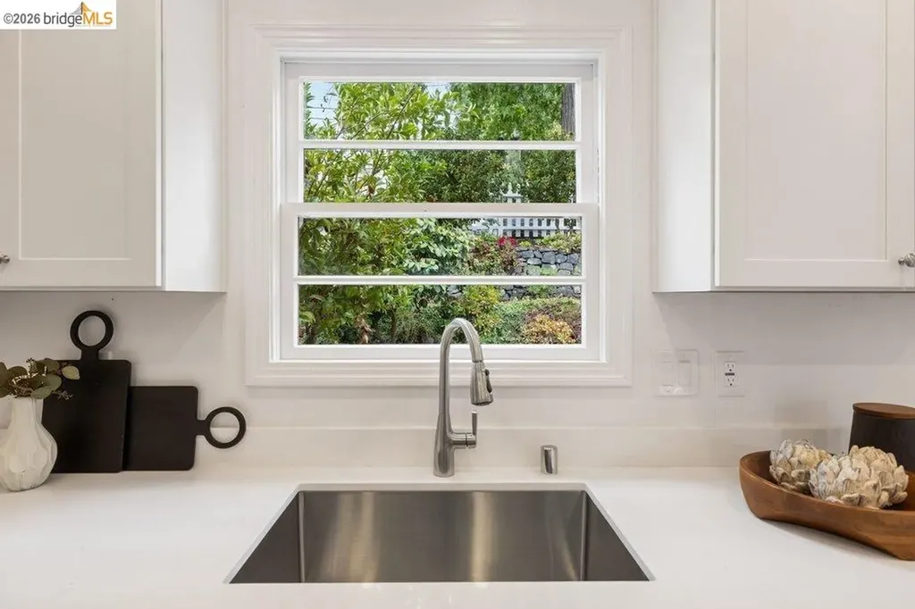 31 Harbord Court Oakland CA 94618