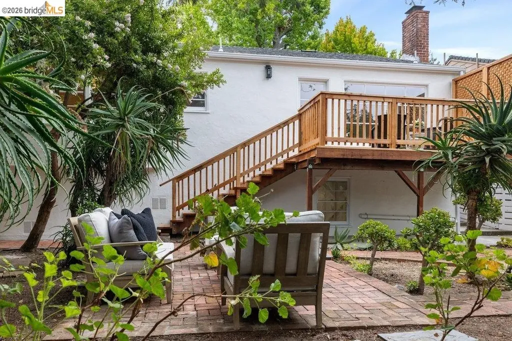 31 Harbord Court Oakland CA 94618