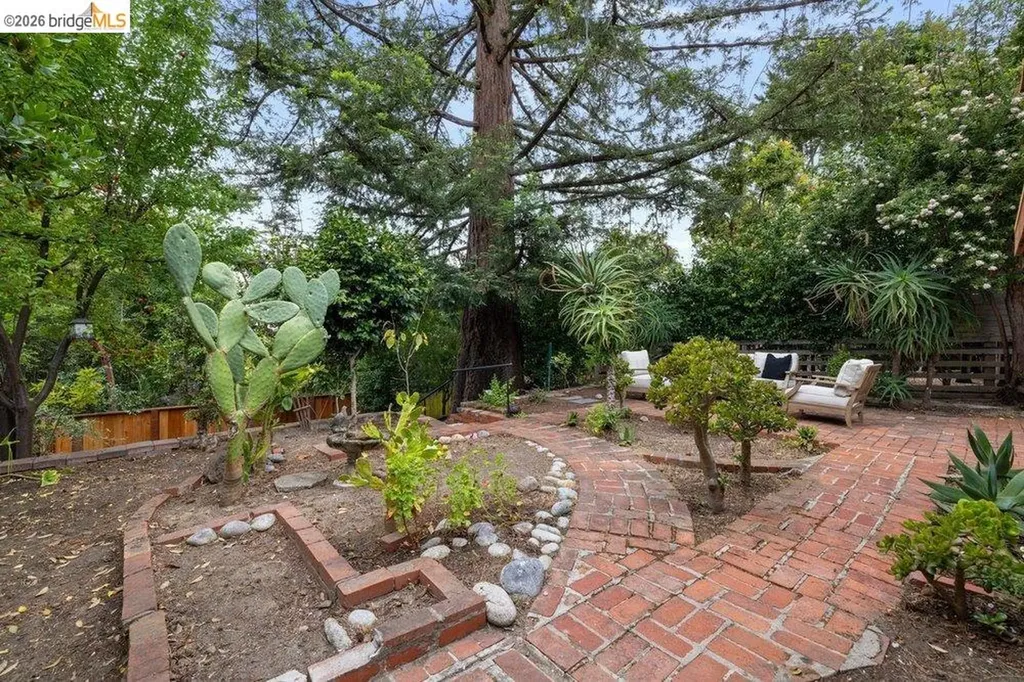 31 Harbord Court Oakland CA 94618