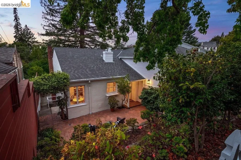 31 Harbord Court Oakland CA 94618