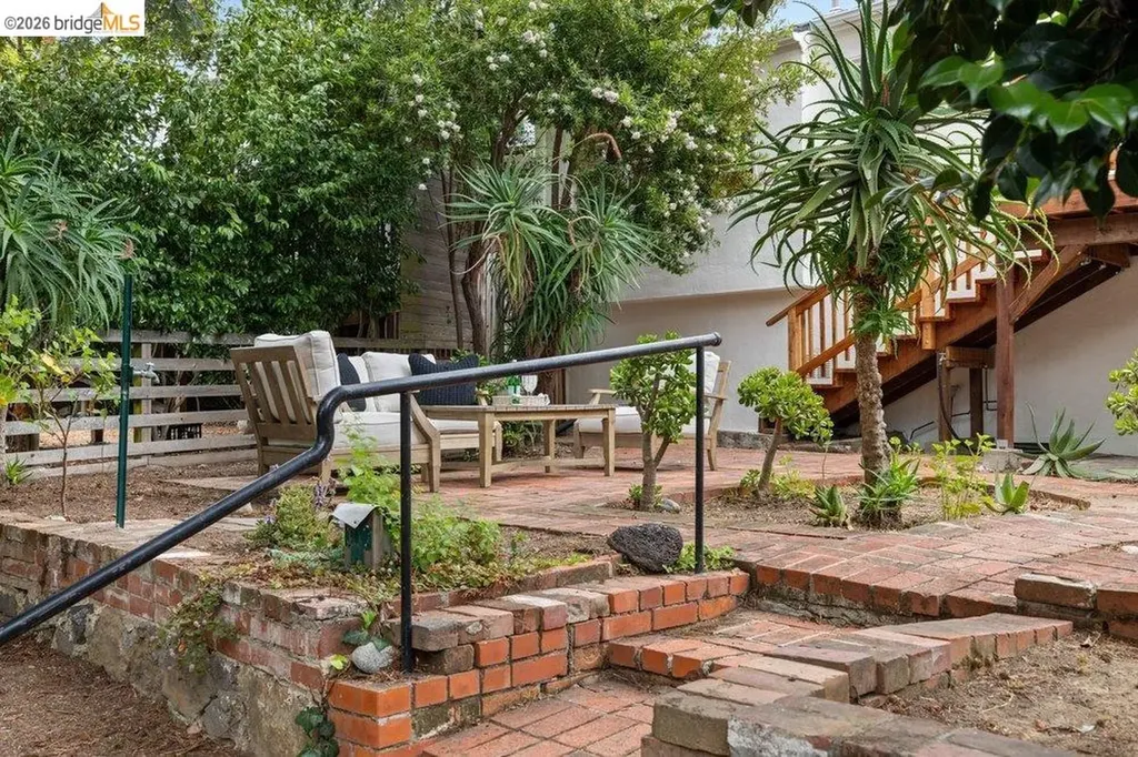 31 Harbord Court Oakland CA 94618