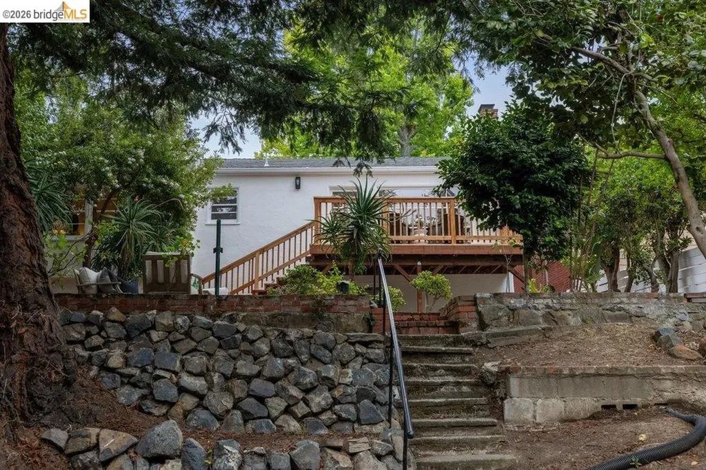 31 Harbord Court Oakland CA 94618