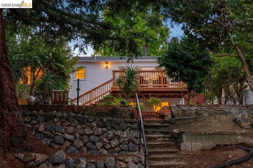 31 Harbord Court Oakland CA 94618
