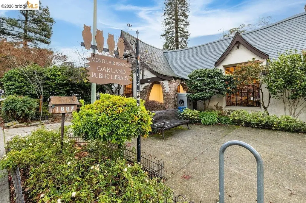 31 Harbord Court Oakland CA 94618
