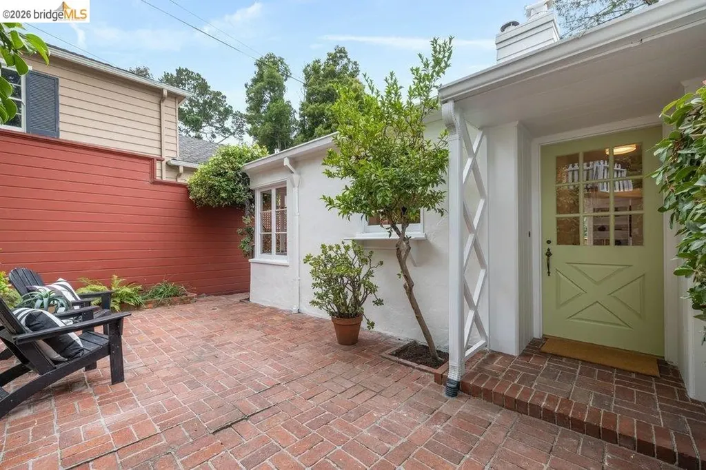 31 Harbord Court Oakland CA 94618