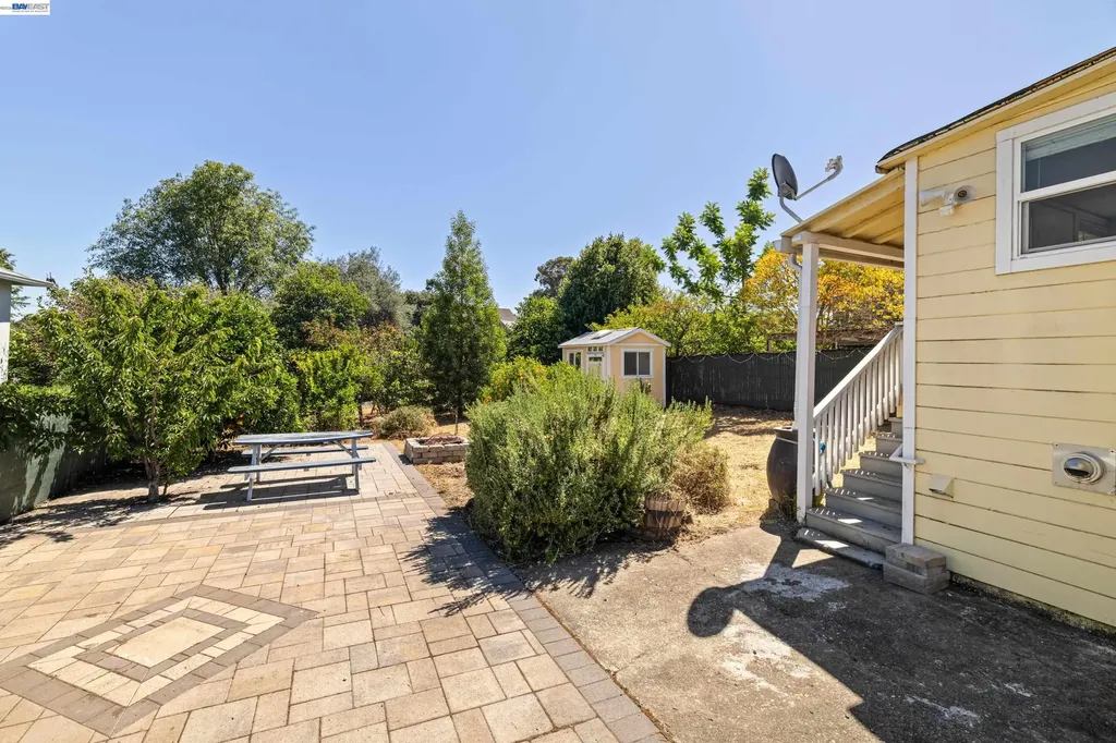 22836 High Street Hayward CA 94541
