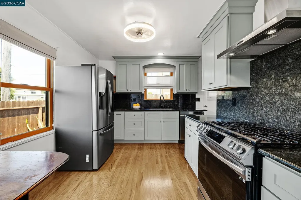 2370 Pine Avenue Richmond CA 94806