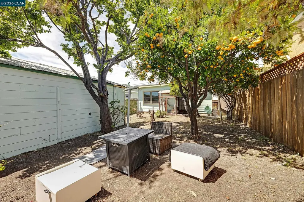 2370 Pine Avenue Richmond CA 94806
