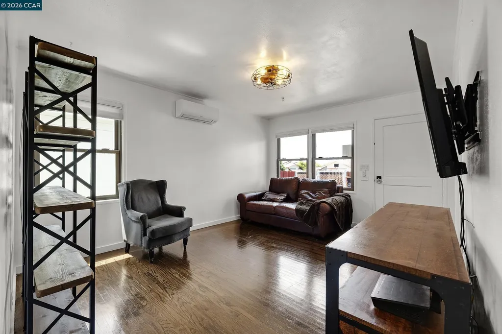 2370 Pine Avenue Richmond CA 94806