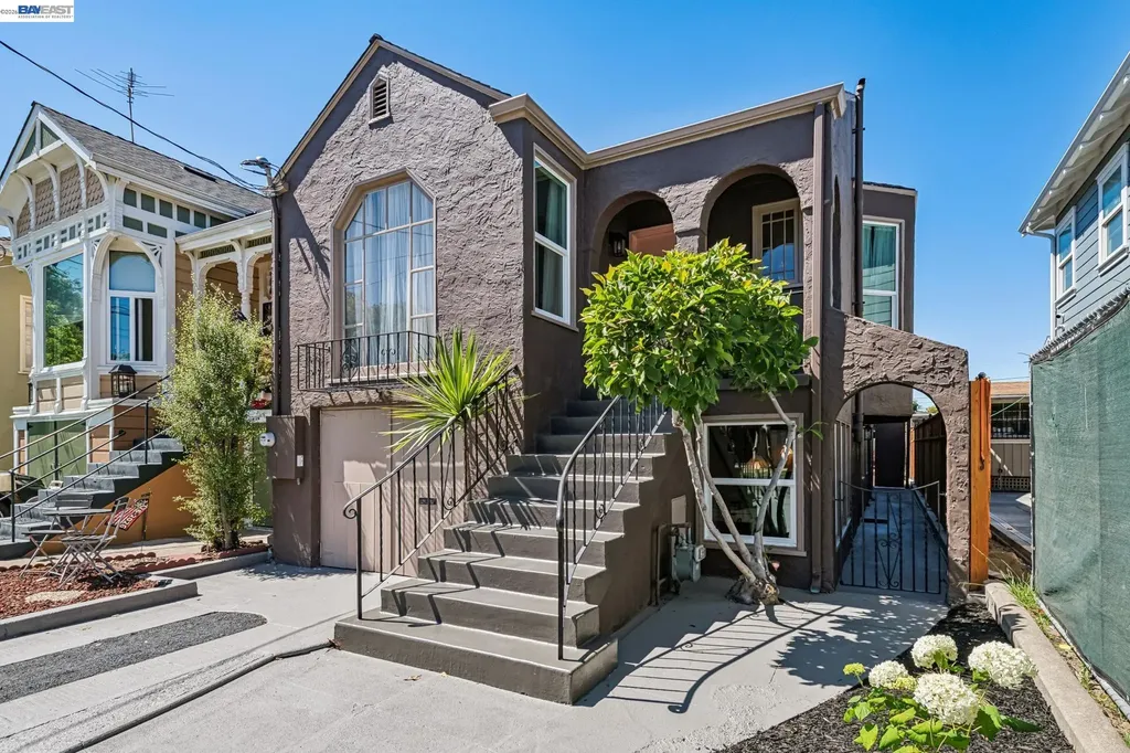 467 Santa Clara Avenue Alameda CA 94501