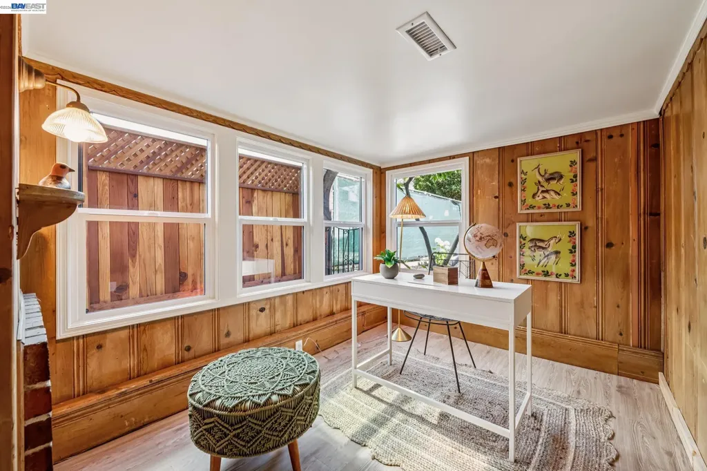 467 Santa Clara Avenue Alameda CA 94501